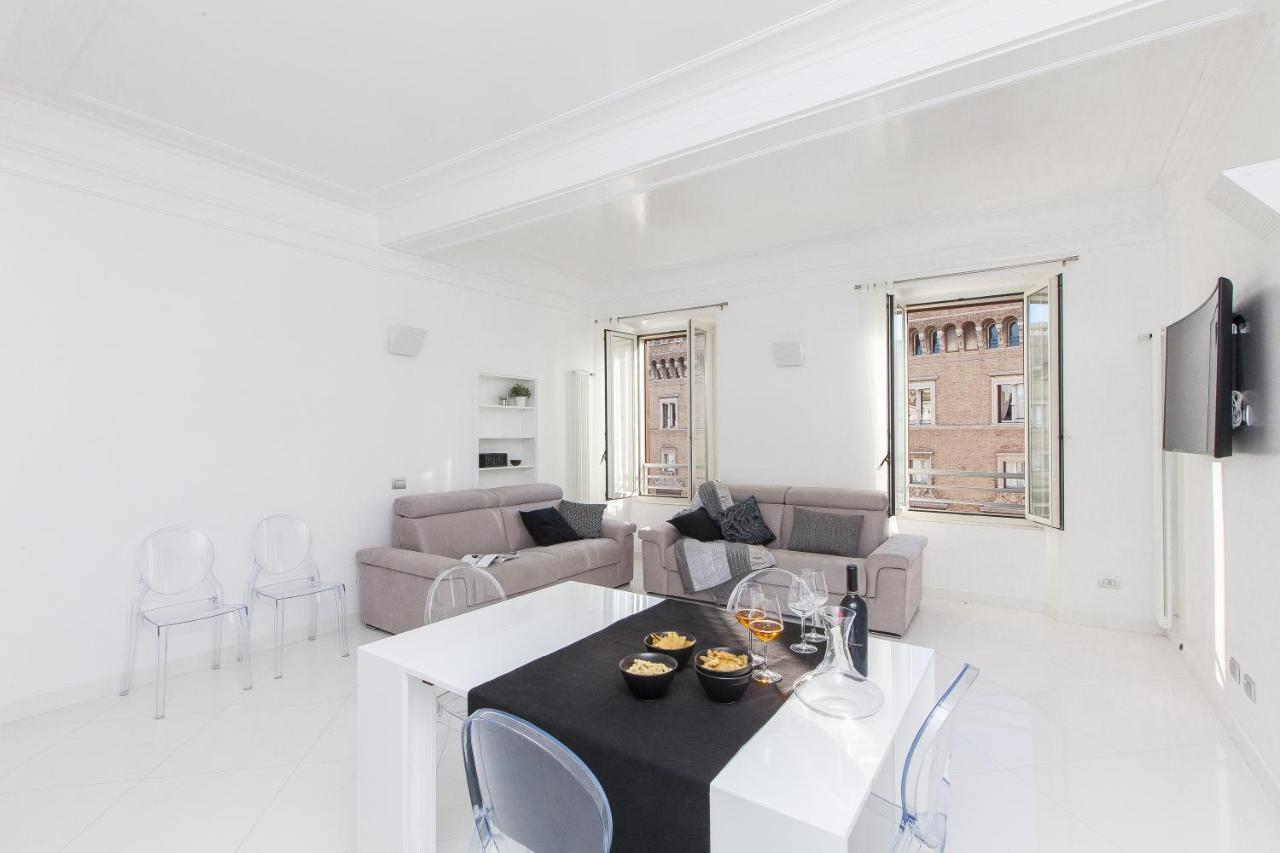 Apartment Piazza Venezia White Rom